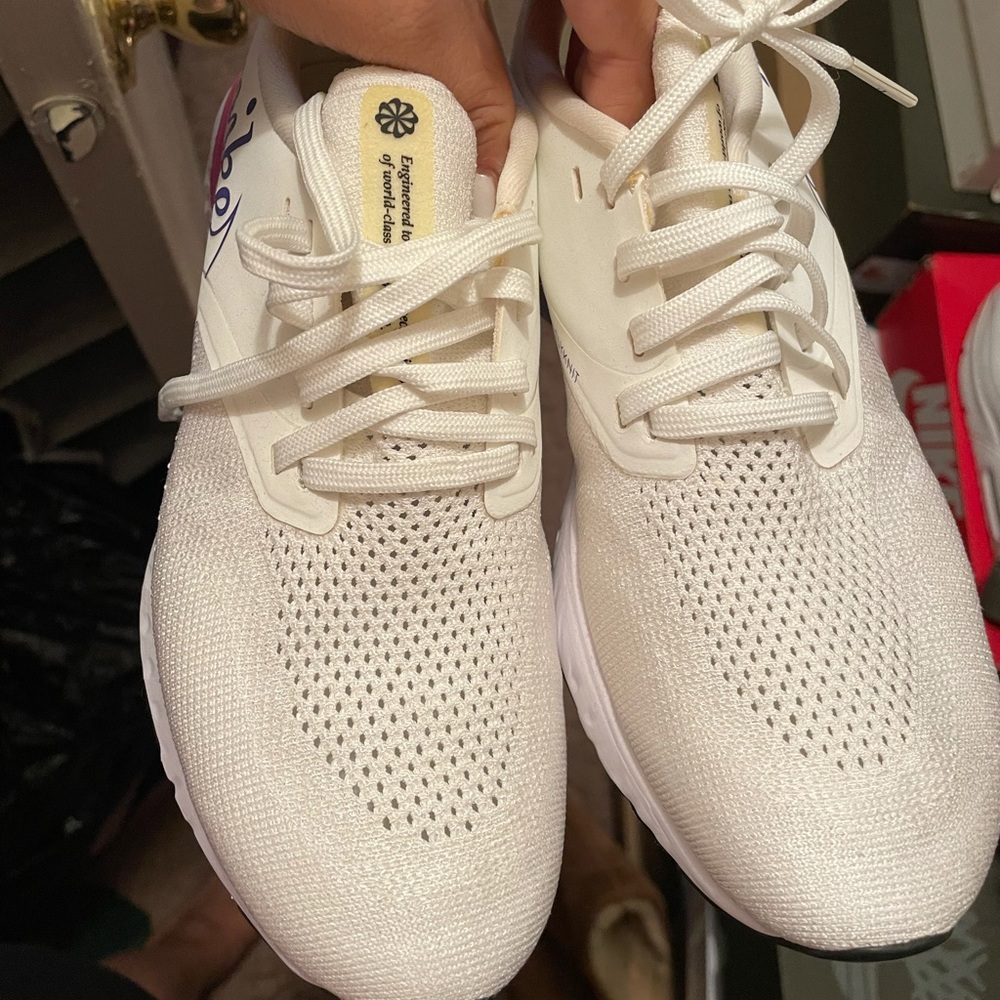 MEGA FLASH SALE BRAND NEW NIKES